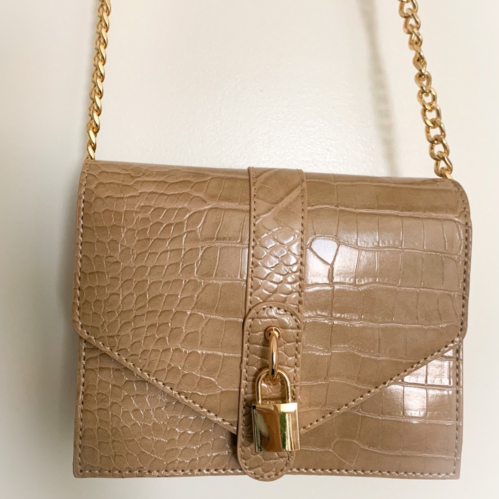 Fashion Nova Nude Bag